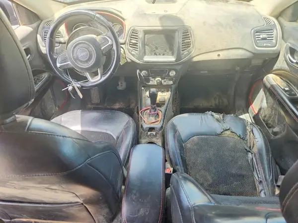 3C4NJDDB7KT667725 2019 JEEP COMPASS - Image 8