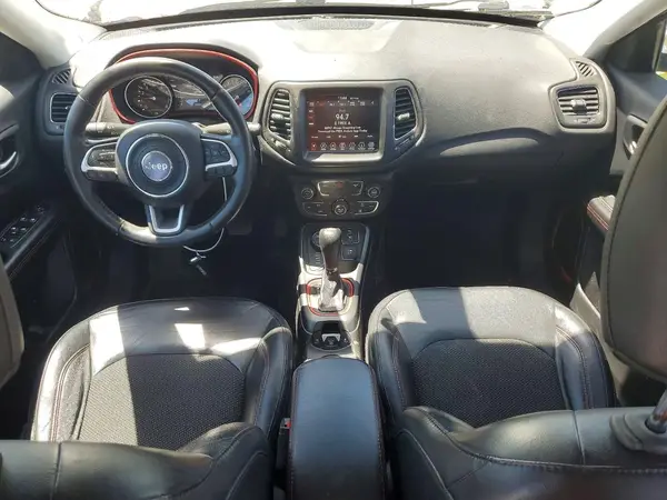 3C4NJDDB7KT668096 2019 JEEP COMPASS - Image 8