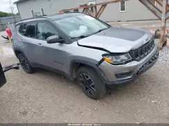 3C4NJDDB7KT671001 2019 JEEP COMPASS