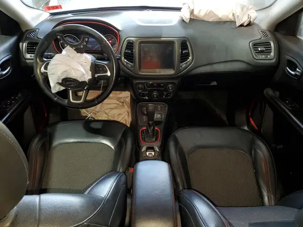 3C4NJDDB7KT671659 2019 JEEP COMPASS - Image 8