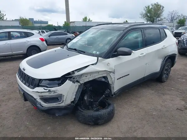 3C4NJDDB7KT721203 2019 JEEP COMPASS - Image 2