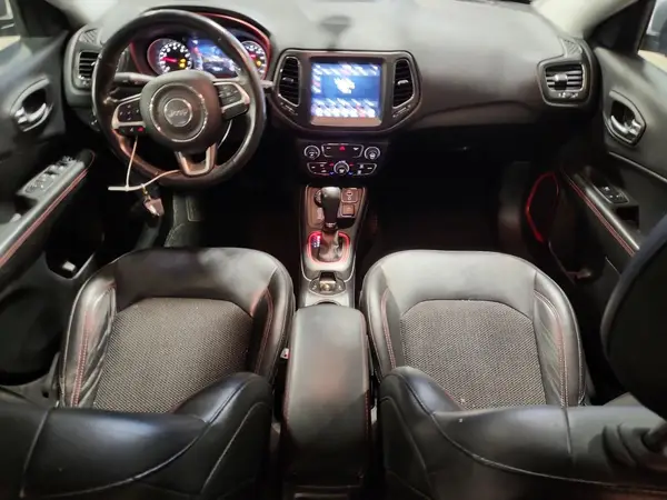 3C4NJDDB7KT721489 2019 JEEP COMPASS - Image 8