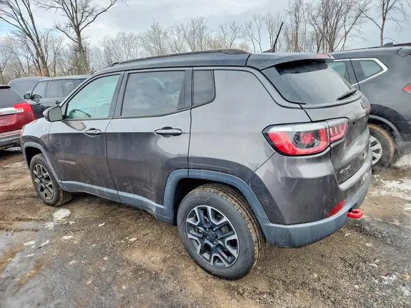 3C4NJDDB7KT721525 2019 JEEP COMPASS - Image 2