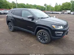 3C4NJDDB7KT727762 2019 JEEP COMPASS