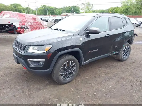 3C4NJDDB7KT727762 2019 JEEP COMPASS - Image 2