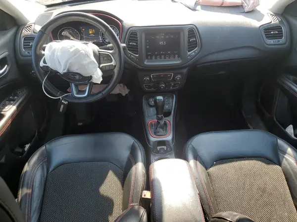 3C4NJDDB7KT729320 2019 JEEP COMPASS - Image 8