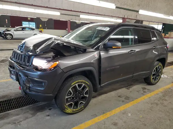 3C4NJDDB7KT733206 2019 JEEP COMPASS - Image 1