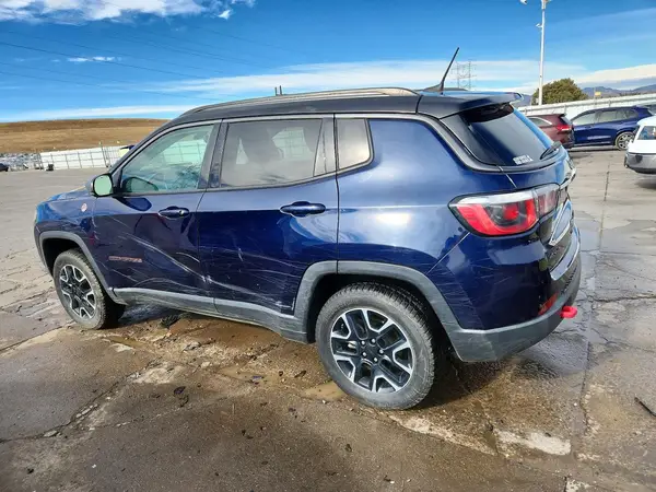 3C4NJDDB7KT739989 2019 JEEP COMPASS - Image 2