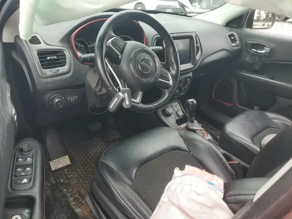 3C4NJDDB7KT747882 2019 JEEP COMPASS - Image 8