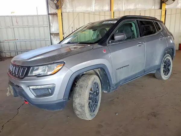 3C4NJDDB7KT747963 2019 JEEP COMPASS - Image 1