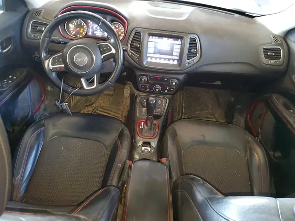 3C4NJDDB7KT747963 2019 JEEP COMPASS - Image 8