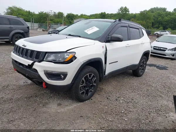 3C4NJDDB7KT759806 2019 JEEP COMPASS - Image 2