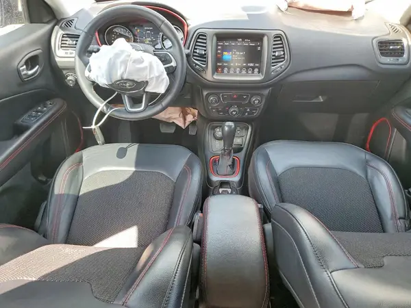 3C4NJDDB7KT760518 2019 JEEP COMPASS - Image 8
