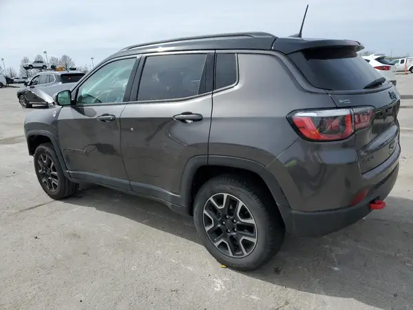 3C4NJDDB7KT770210 2019 JEEP COMPASS - Image 2