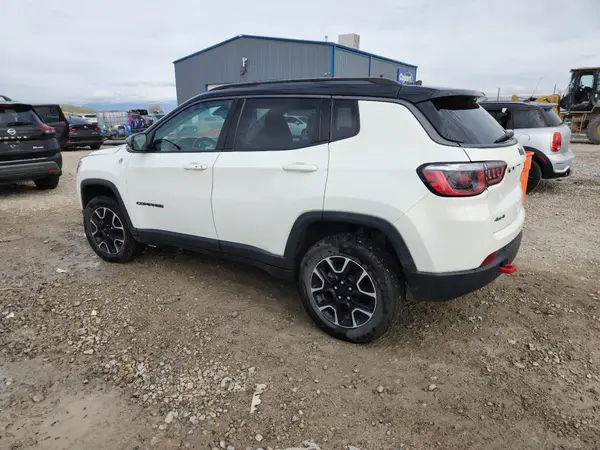 3C4NJDDB7KT775830 2019 JEEP COMPASS - Image 2