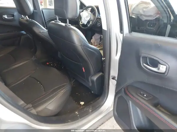 3C4NJDDB7KT790330 2019 JEEP COMPASS - Image 8