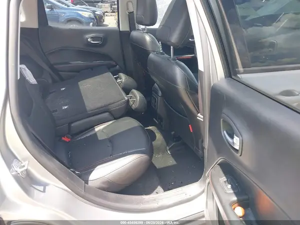 3C4NJDDB7KT790540 2019 JEEP COMPASS - Image 8