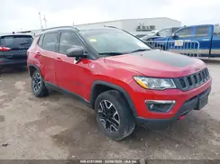3C4NJDDB7KT795317 2019 JEEP COMPASS