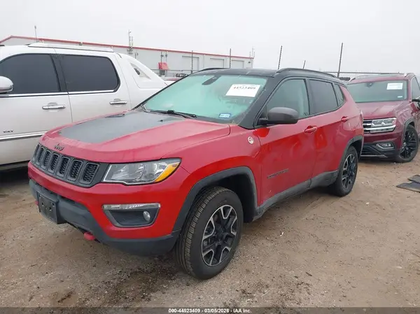 3C4NJDDB7KT829076 2019 JEEP COMPASS - Image 2