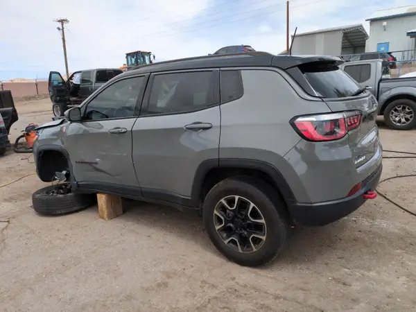 3C4NJDDB7KT849344 2019 JEEP COMPASS - Image 2