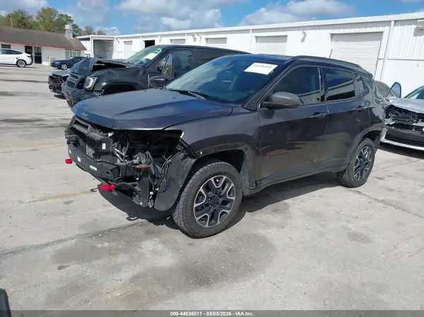 3C4NJDDB7LT106541 2020 JEEP COMPASS - Image 2