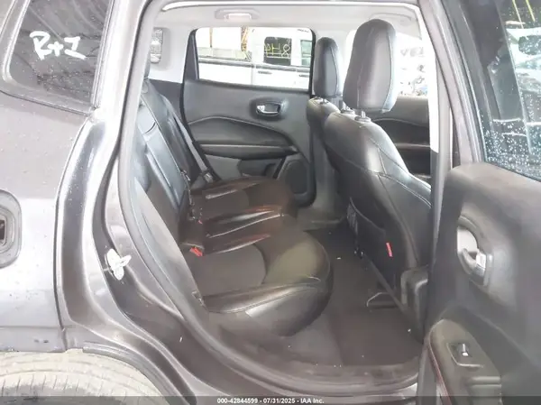3C4NJDDB7LT111738 2020 JEEP COMPASS - Image 8