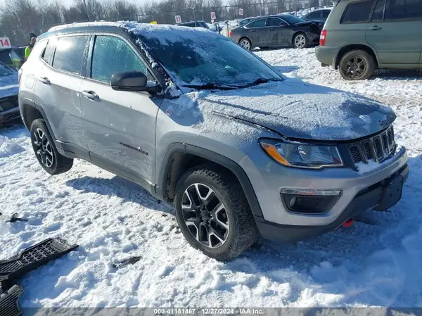 3C4NJDDB7LT111917 2020 JEEP COMPASS - Image 1