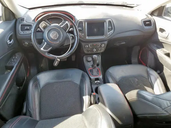 3C4NJDDB7LT118561 2020 JEEP COMPASS - Image 8