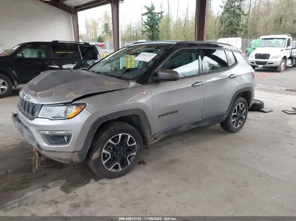 3C4NJDDB7LT123694 2020 JEEP COMPASS - Image 2