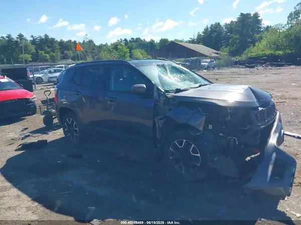 3C4NJDDB7LT137806 2020 JEEP COMPASS - Image 1