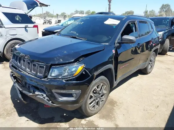 3C4NJDDB7LT170420 2020 JEEP COMPASS - Image 2