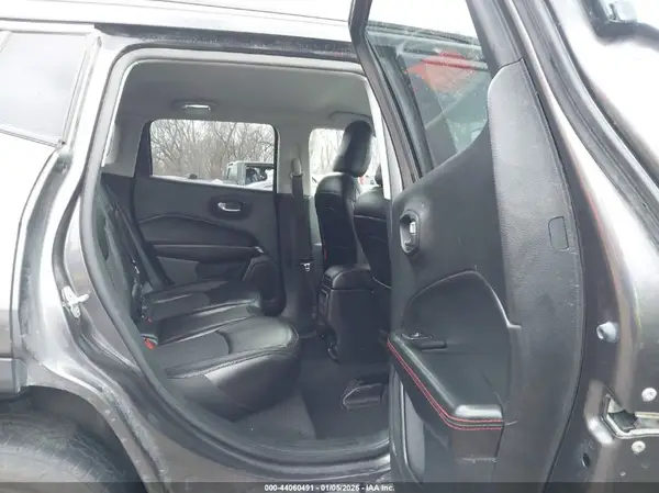 3C4NJDDB7LT171647 2020 JEEP COMPASS - Image 8