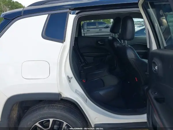 3C4NJDDB7LT189632 2020 JEEP COMPASS - Image 8