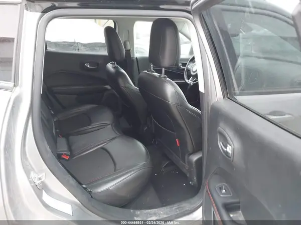 3C4NJDDB7LT195219 2020 JEEP COMPASS - Image 8