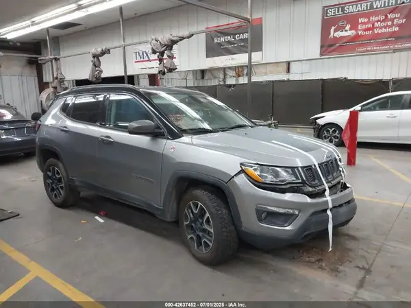 3C4NJDDB7LT203447 2020 JEEP COMPASS - Image 1