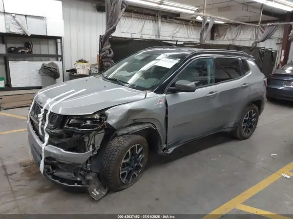 3C4NJDDB7LT203447 2020 JEEP COMPASS - Image 2