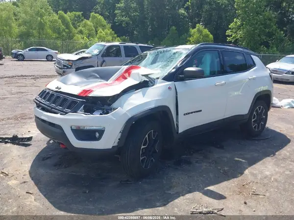 3C4NJDDB7LT207871 2020 JEEP COMPASS - Image 2