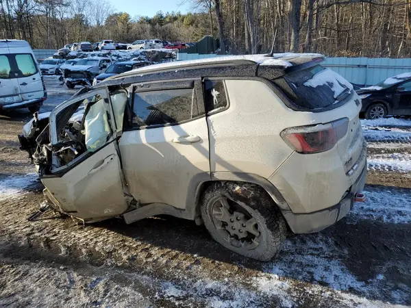 3C4NJDDB7LT222256 2020 JEEP COMPASS - Image 2