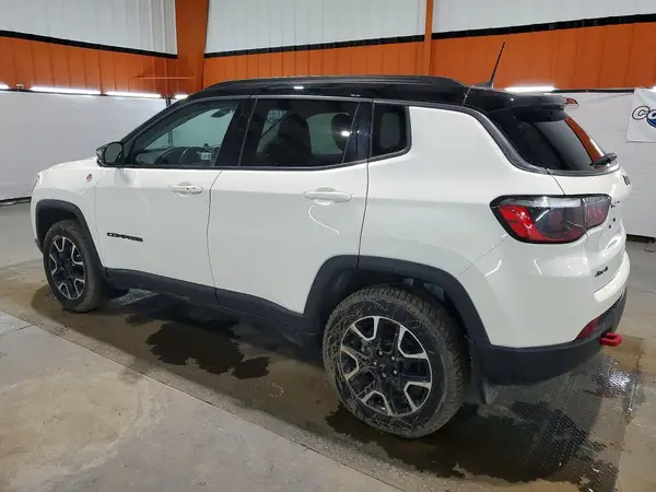 3C4NJDDB7MT516354 2021 JEEP COMPASS - Image 2