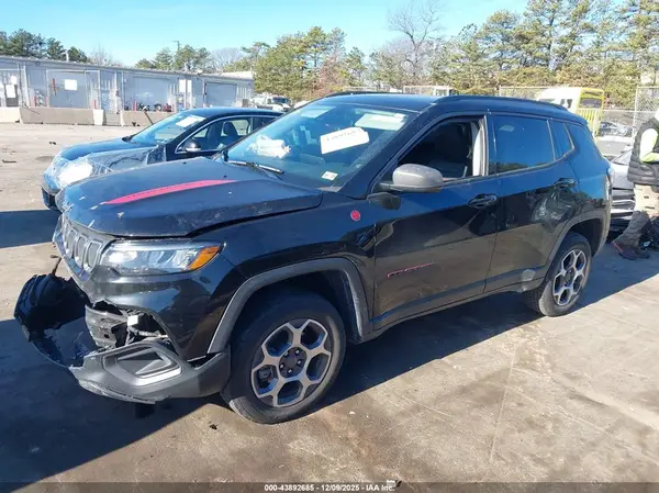 3C4NJDDB7NT101035 2022 JEEP COMPASS - Image 2