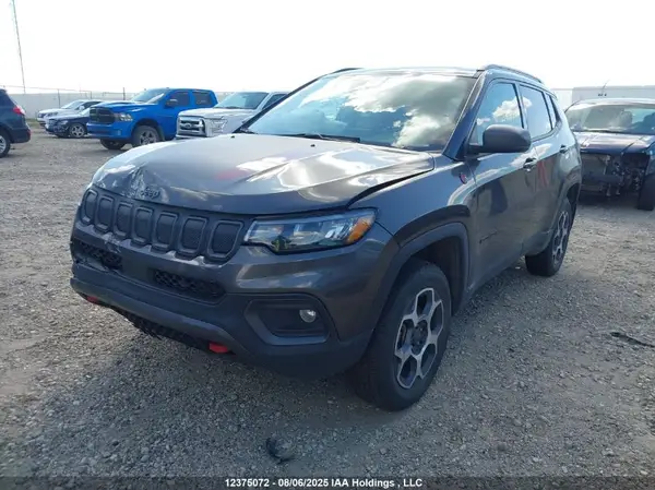 3C4NJDDB7NT109930 2022 JEEP COMPASS - Image 2