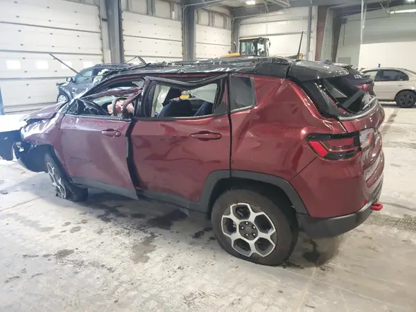 3C4NJDDB7NT115064 2022 JEEP COMPASS - Image 2