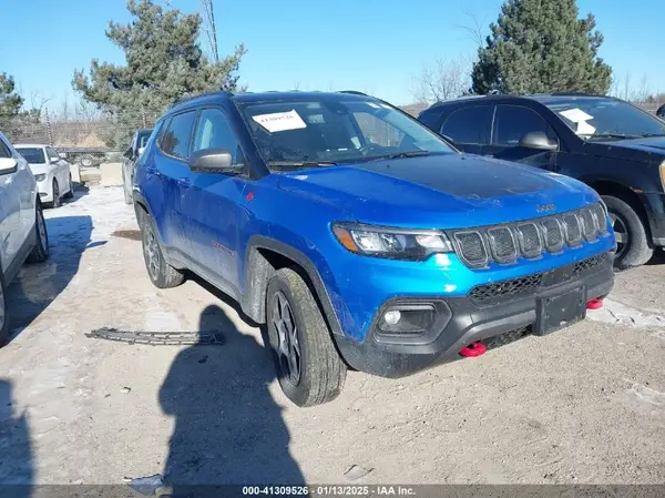 3C4NJDDB7NT127876 2022 JEEP COMPASS - Image 1