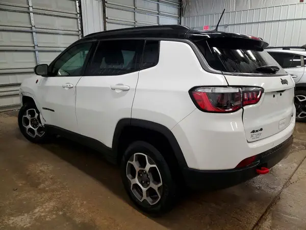 3C4NJDDB7NT128204 2022 JEEP COMPASS - Image 2