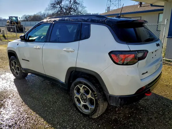 3C4NJDDB7NT143138 2022 JEEP COMPASS - Image 2