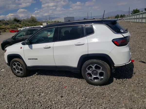 3C4NJDDB7NT145147 2022 JEEP COMPASS - Image 2