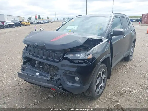 3C4NJDDB7NT168119 2022 JEEP COMPASS - Image 2