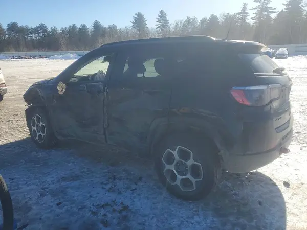 3C4NJDDB7NT193215 2022 JEEP COMPASS - Image 2