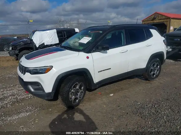 3C4NJDDB7NT226018 2022 JEEP COMPASS - Image 2