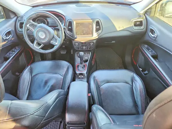 3C4NJDDB8HT640784 2017 JEEP COMPASS - Image 8